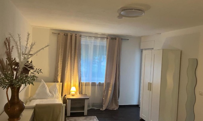 Hasenbergl-Lerchenau Ost Apartment | Bibis Ferienwohnung