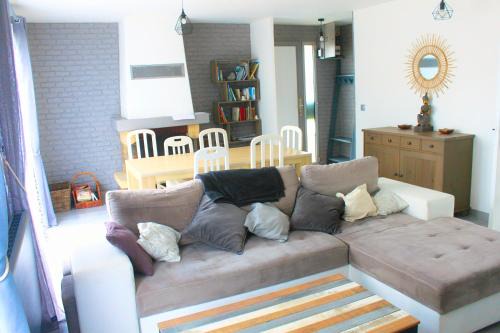 Saint-Lormel House | Bienvenue ! Maison chaleureuse à 7 min. des plages
