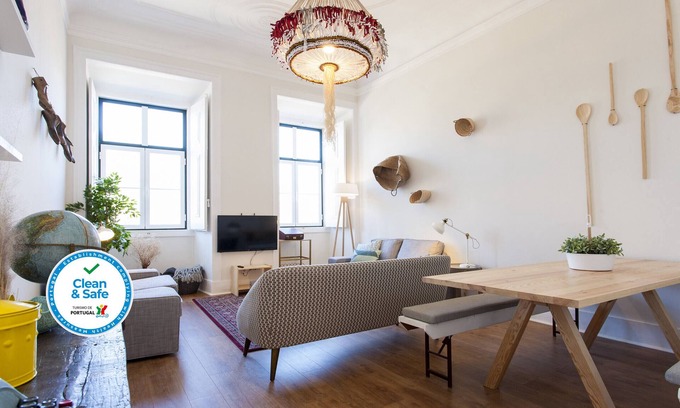 Encarnacao Apartment | Big Bairro Alto 2E up to 27 guests by Central Hill