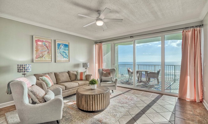 Panama City Beach Condo | BIG Beach + BIG Condo = BIG Fun!