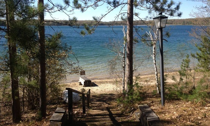 Johannesburg Cottage | Big Bear Lake Cottage with 150' of Lakefront - Great Swimming, Boating & Fishing