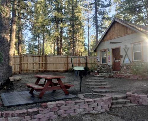 The Village House | Big Bear Lake - Tulip Lane Cabin #26