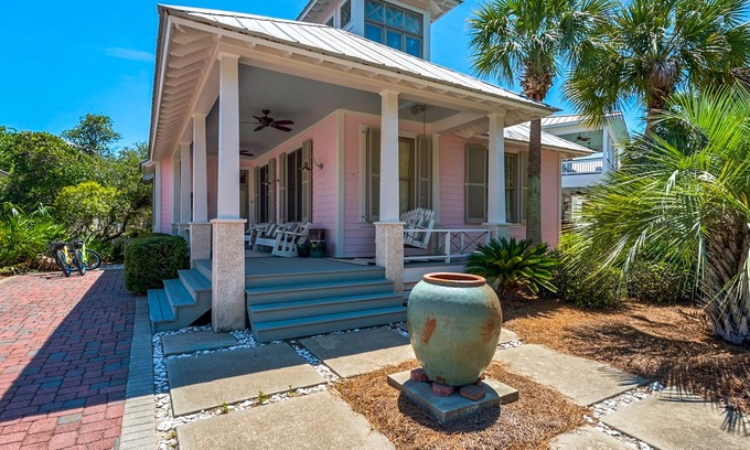 Sunnyside House | Big, & beautiful Parkshore Drive home w/large porch, free WiFi - close to beach