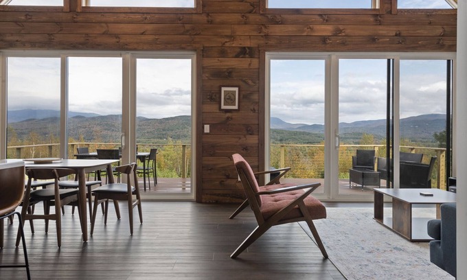 Thornton House | Big Blue Chalet - A Mountain View Getaway