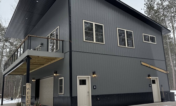 Hayward Cabin | Big Chip - 1 is in the heart of the Chippewa Flowage 20 minutes from Hayward, WI