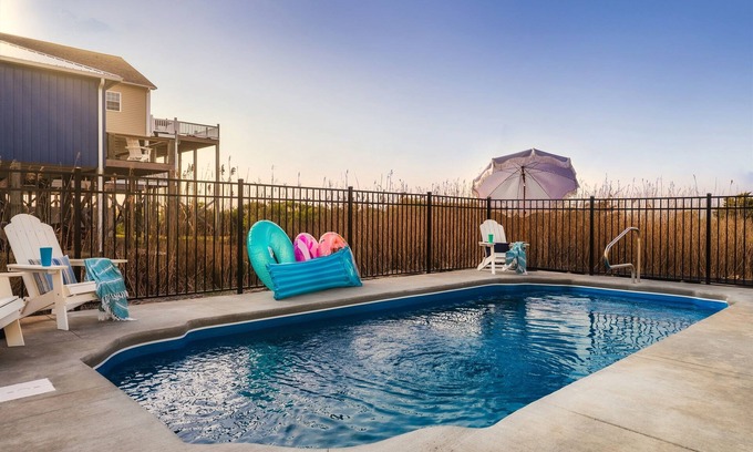 Sneads Ferry House | Big Family Coast House for Big Groups! View! Pool!