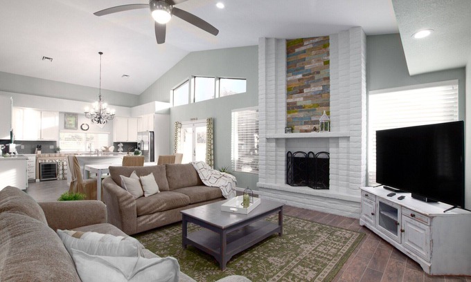 Peoria House | Big Family Friendly Home, HUGE Gameroom, By Sprng Training, Golf & Cardinals