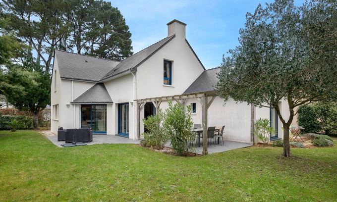 Mesquer House | Big family house in Mesquer with garden
