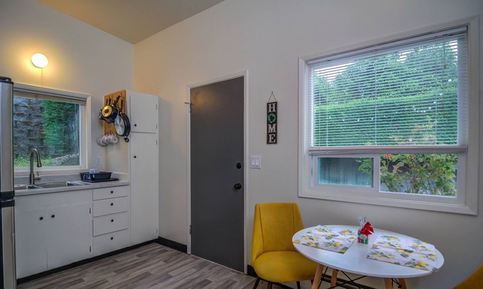 Lakewood Condo | Big foot's nook in PNW-8
