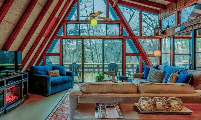 Innsbrook House | Big Lake 'Livin A-Frame Chalet in Innsbrook Resort