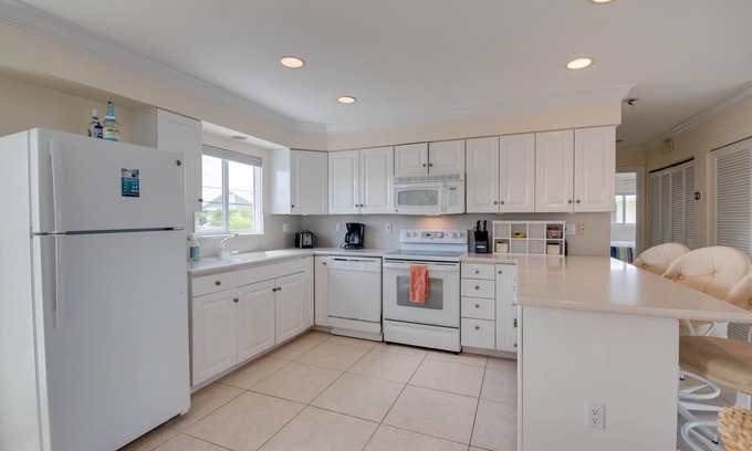 Pine Channel Estates House | Big Pine Canal Front Beachhouse Bungalow