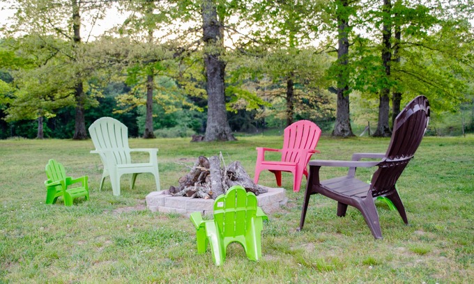 Lupton City Cottage | Big Porch Cottage-peaceful farm, animals and room to play - reviews say it all!