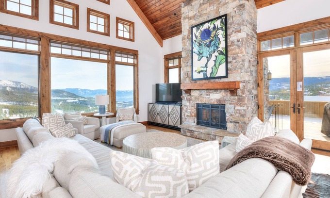 Saddle Ridge Condo | Big Sky Vacation Rentals: Cowboy Suite 6C