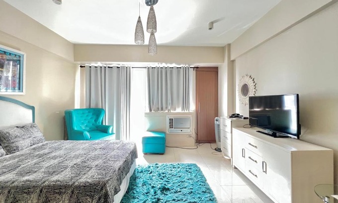 Pasay Apartment | Big Studio Across Airport NAIA T3 near Resorts World