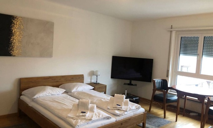 District 8 Apartment | Big studio city center, quite (Marble 5)