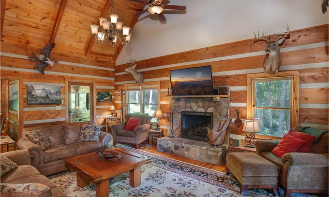 Sugar Grove House | Big Timber Creek Cabin