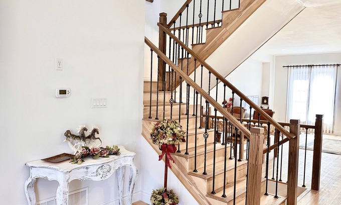 Port Colborne Apartment | BIG Vacation Home Near the Beaches-house 10 guests