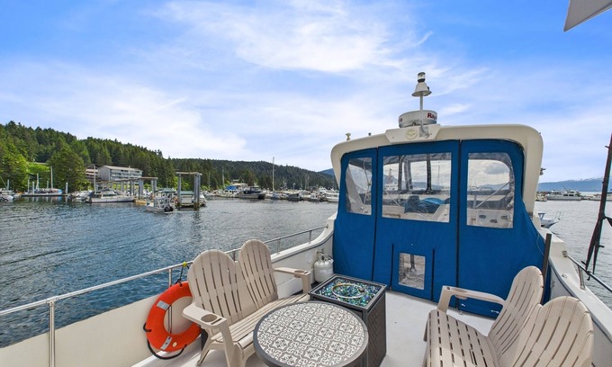 Downtown Juneau Boat Rental | Bigenuff II Vintage Charm Meets Waterfront Adventure