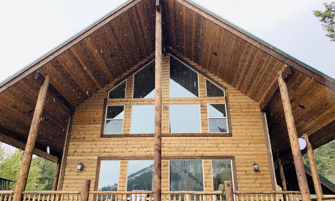Island Park Cabin | Bighorn Lodge-10 minutes to YNP+Hot tub+Wifi+AC