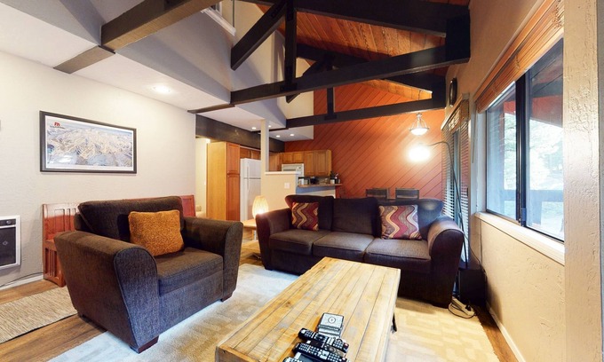 Majestic Pines Condo | Bigwood 63 Cozy Mountain Home, 1 Car Garage, Close to Eagle Lodge by RedAwning