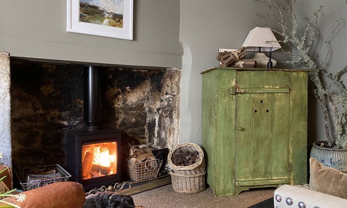 Chagford Cottage | Bijou Cottage in centre of Dartmoor village