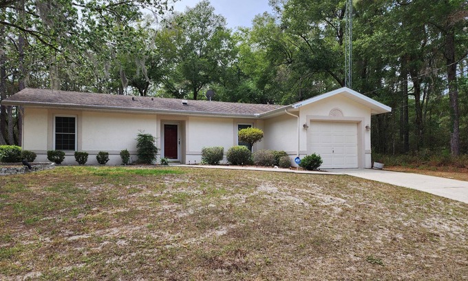 Citrus Springs House | Bike Riders Paradise!