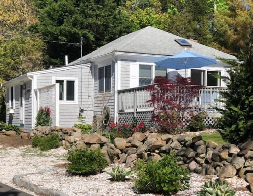 East Orleans House | Bike to Nauset Beach or Walk to Mill Pond