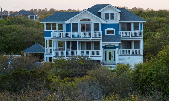 Carova Beach House | 'Bikini Bottom' Invites You to Relax and Play By the Sea