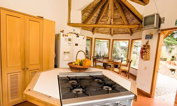 Ubate Ski Chalet | Bilbao Room Chalet Campestre