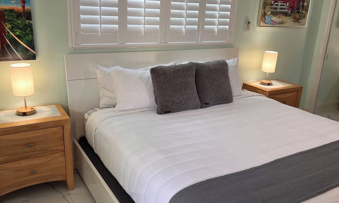 Wilton Manors House | Billy's Resort -Men only-Clothing optional-Triad Bungalow