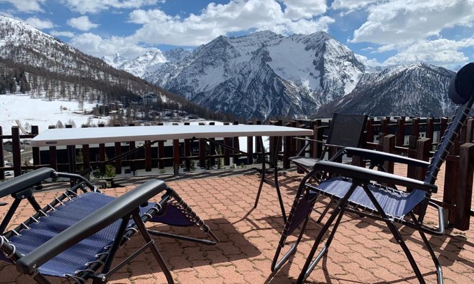 Sestriere Apartment | Bilocale con terrazzo e vista spettacolare sui monti