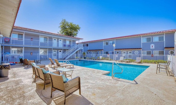 Biloxi Apartment | Biloxi Beachside Getaway