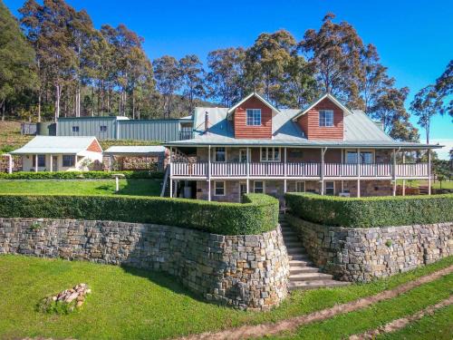 Mount View House | Bimbadeen Mountain Retreat