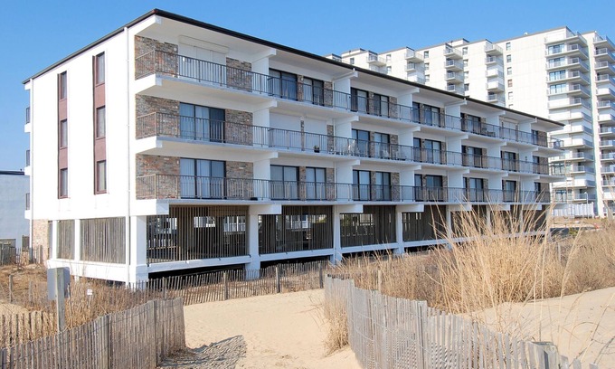 Midtown Ocean City Condo | Bimini 106-Oceanfront 87th St, Free WiFi, W/D, AC