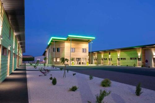 Semoutiers-Montsaon Hotel | Bio Motel