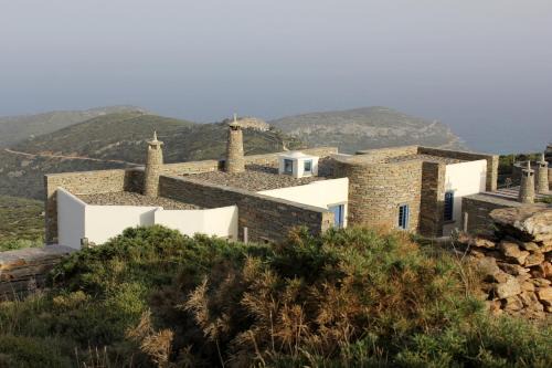 Kea Villa | Bioclimatic stone built villa