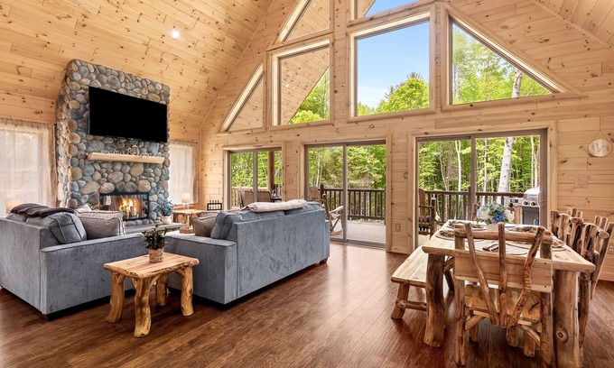 West Oneonta Cabin | Birch Cabin Lakefront & Secluded Kayaks Fishing!