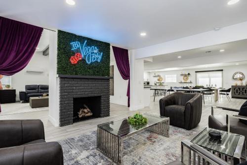 Glen Heather Estates House | Birch Entertainer Games Location and Views