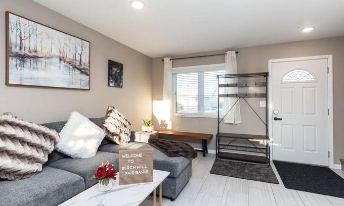 Fairbanks House | Birch Hill Retreat Great location2+gArAge+AurorA