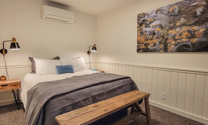 Mazama House | Birch Room 8 - loft room at The Inn At Mazama