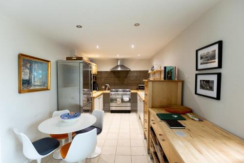 Birdsedge House | BIRDS EDGE COTTAGE - Luxury 2 Bedroom Cottage with Amazing Views, Near Holmfirth in Yorkshire
