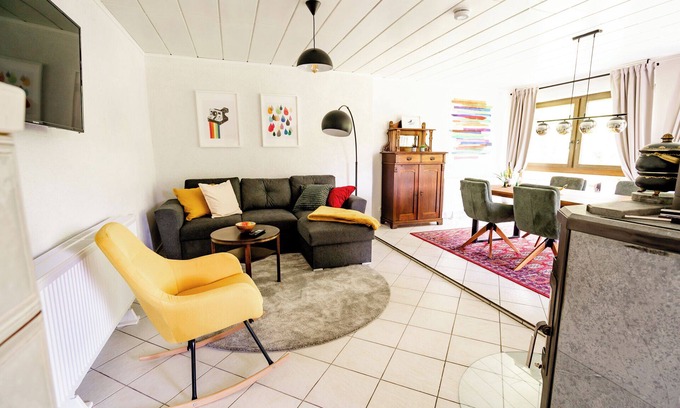 Schwanheim Apartment | birds-nest vacation apartment view of Palatinate Forest fireplace dog-friendly