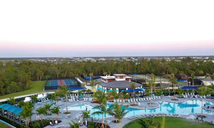 Venice Condo | Birdseye view in your top fl Country club lifestyle with Golf & resort style🔥🌴🏌️💦