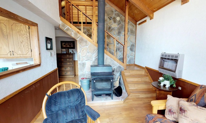 Red River Cabin | Birdwell Sheep Camp in Upper Valley with High Speed Wifi