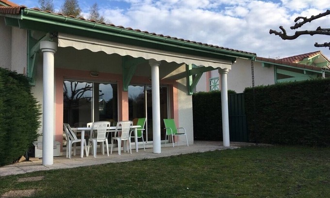 Biscarrosse Apartment | Biscarrosse lac - 2-bedroom villa with garden in Navarrosse