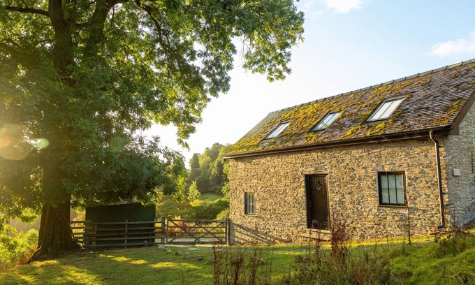 Bishops Castle Cottage | BISHOP'S CASTLE BARN, family friendly in Bishop's Castle