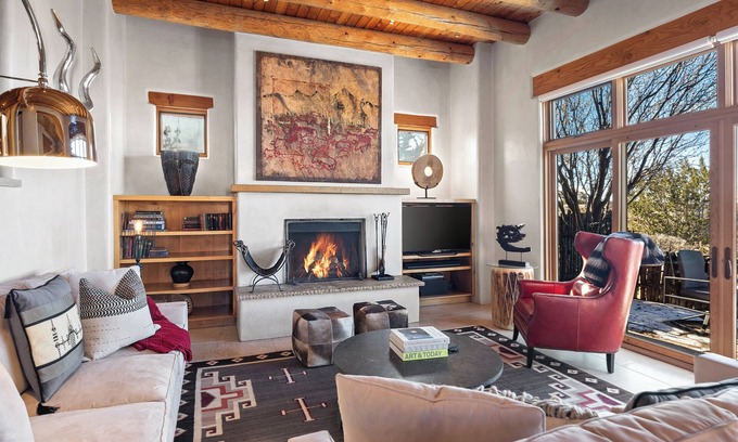 Tesuque House | Bishop's Lodge Villa 44B | Views & Luxury