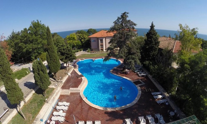 Balchik Hotel | Bisser Hotel - Free Parking - Free Pool Access