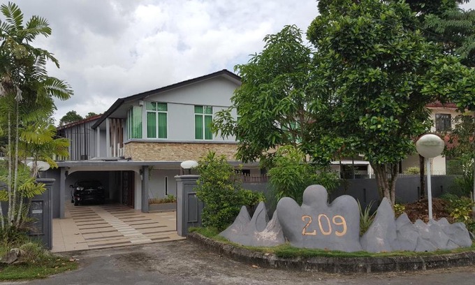 Batu Lintang House | BL 209