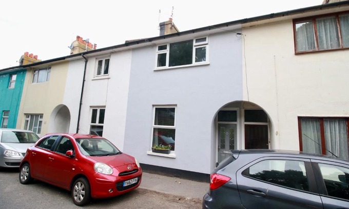 Seaford House | Blachington Cottage, Stunning and Central By Air Premier